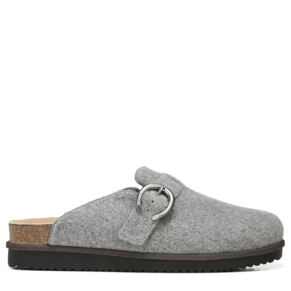 Naturalizer Becks Slip Ons - Picture 1 of 9